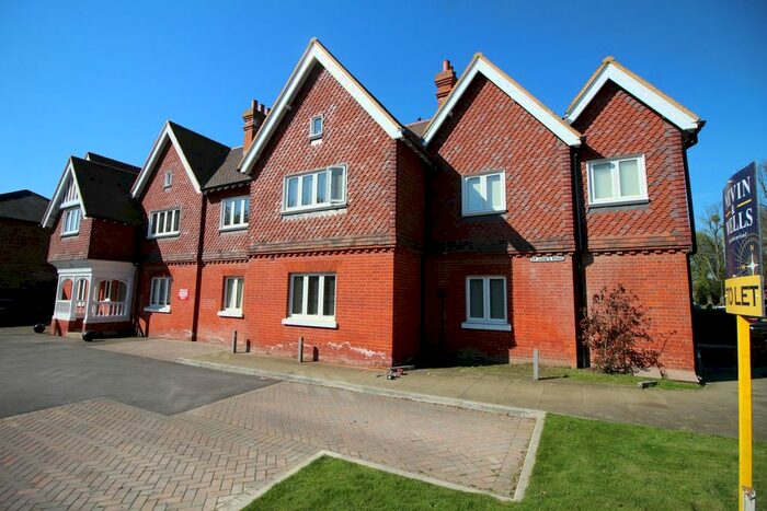 1 Bedroom Flat To Rent In St. Jude's Cottages, St. Jude's Road, Englefield Green, Surrey, TW20