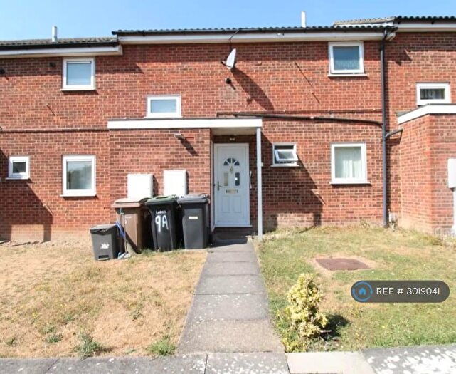 3 Bedroom Terraced House To Rent In Trefoil Close, Luton, LU4