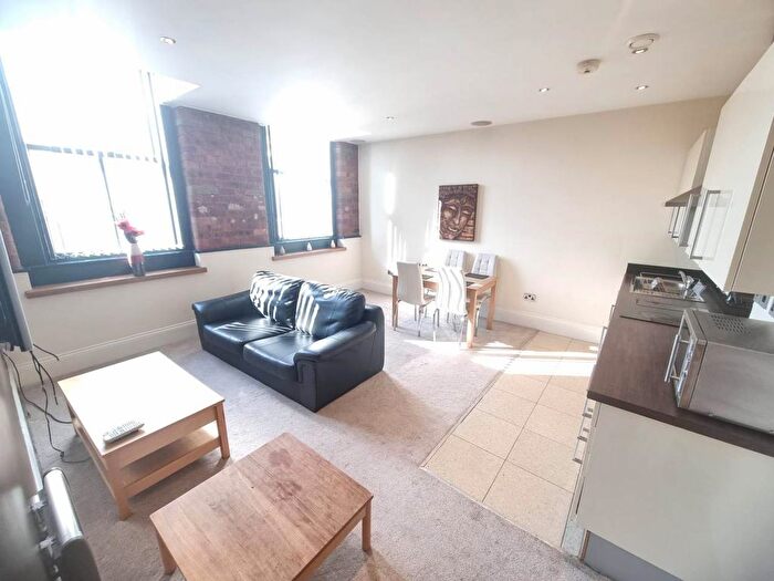 1 Bedroom Flat To Rent In Albion House, Hick Street, Little Germany, BD1