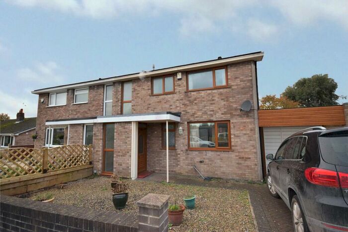 3 Bedroom Semi-Detached House To Rent In Rydal Avenue, Garforth, Leeds, West Yorkshire, LS25