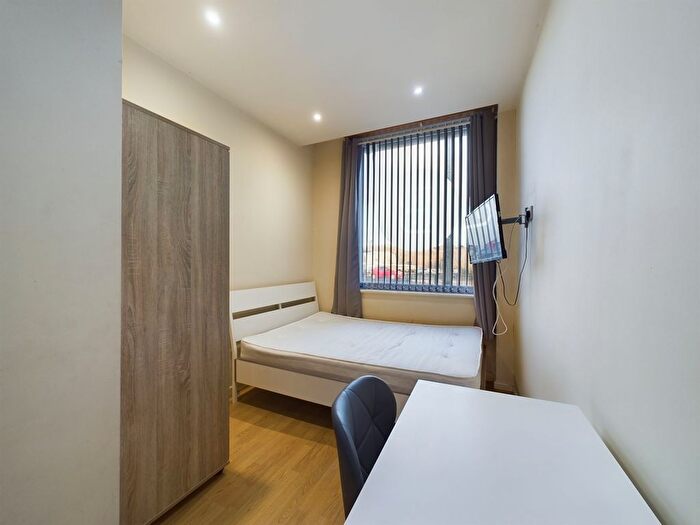 Studio To Rent In Byrom House, Scotland Road, L5