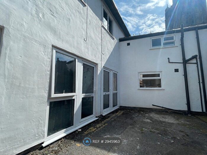 1 Bedroom Flat To Rent In Warburton Place, Atherton, Manchester, M46