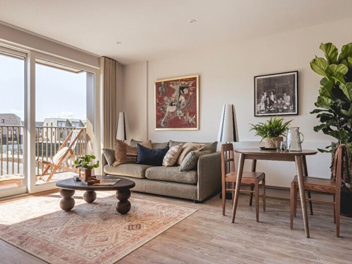 1 Bedroom Apartment To Rent In Milne Avenue, Cambridge, Cambridgeshire, CB3