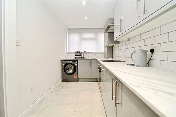 2 Bedroom Terraced House To Rent In Cromwell Road, Croydon, CR0