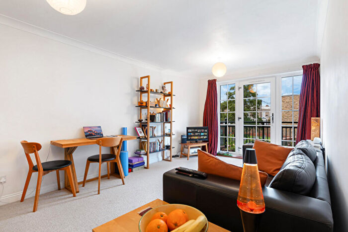 1 Bedroom Apartment For Sale In Providence Close, Wetherell Road, E9