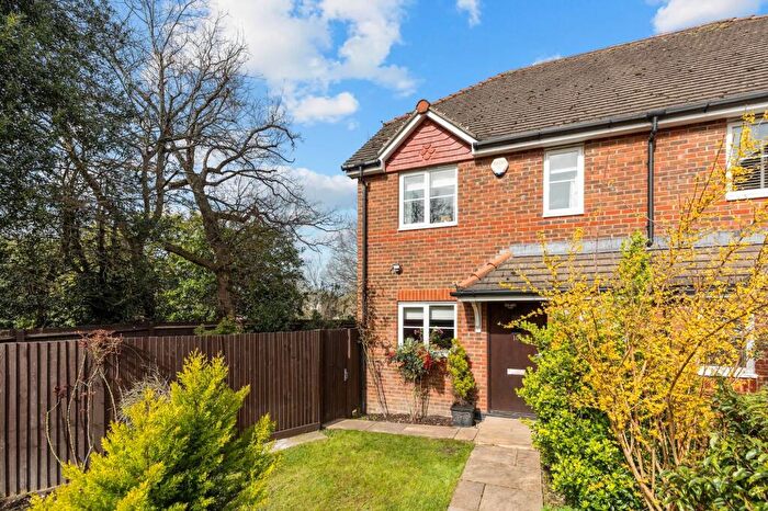2 Bedroom Semi-Detached House For Sale In Watercress Place, Horsham, RH13