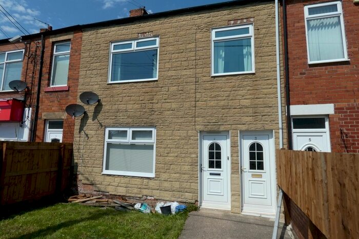 2 Bedroom Flat To Rent In South View, Hazlerigg, Newcastle Upon Tyne, Tyne And Wear, NE13
