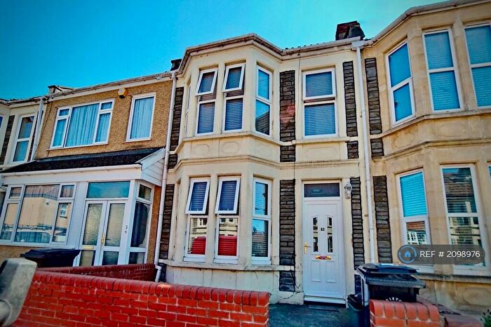 3 Bedroom Terraced House To Rent In College Avenue, Bristol, BS16