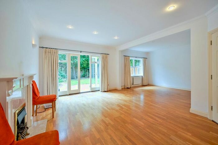 5 Bedroom Property To Rent In Hayward Road, Thames Ditton, KT7