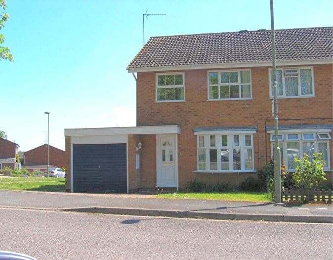 3 Bedroom Semi-Detached House To Rent In Melbourne Close, Banbury, OX16
