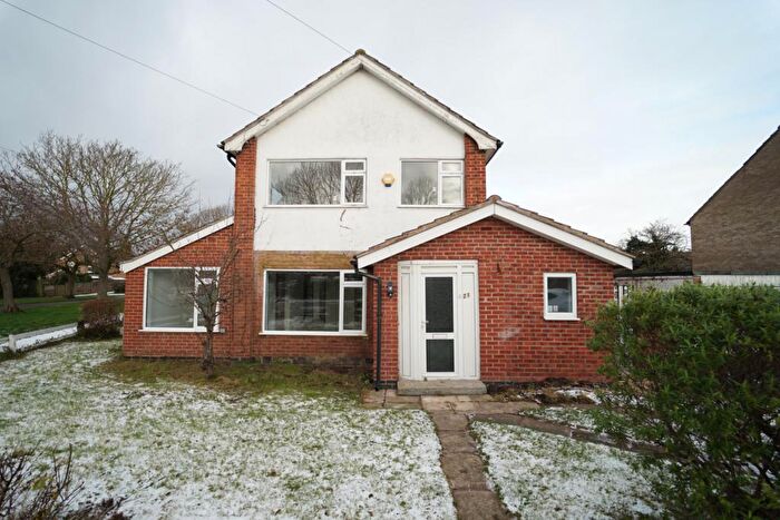 3 Bedroom Semi Detached House To Rent In Loweswater Drive Loughborough Leicestershire, LE11