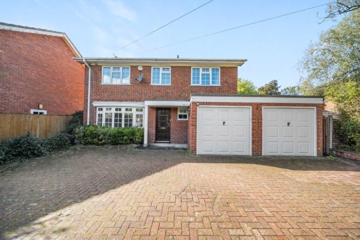 4 Bedroom Detached House To Rent In Norden Road, Maidenhead, SL6
