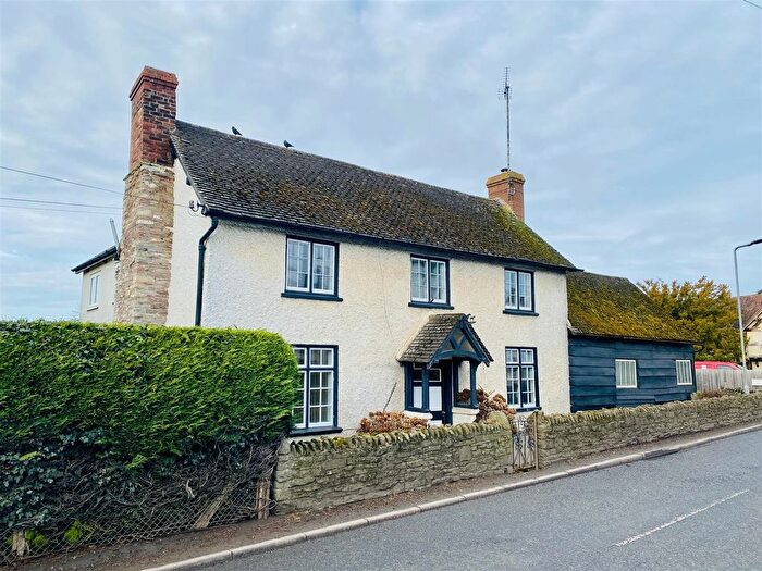 4 Bedroom Detached House To Rent In Church Road, Eardisley, Hereford, HR3