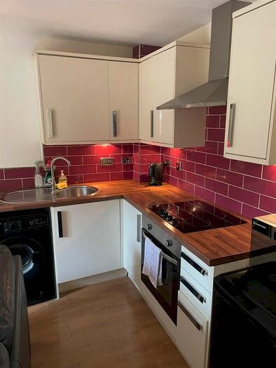 1 Bedroom Flat To Rent In Gillygate, Pontefract, WF8