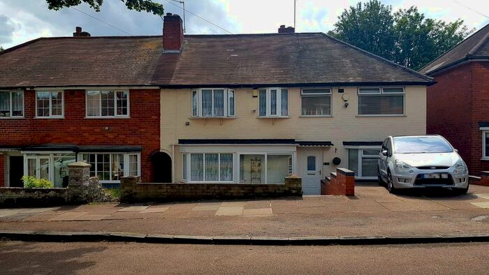 3 Bedroom End Of Terrace House To Rent In Curbar Road, Great Barr, Birmingham, B42