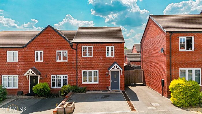 2 Bedroom End Terrace House For Sale In Buttercup Drive, Tamworth, Staffordshire, B79