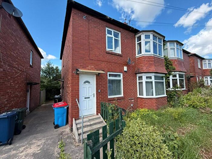 3 Bedroom Flat To Rent In Bavington Drive, Newcastle, NE5