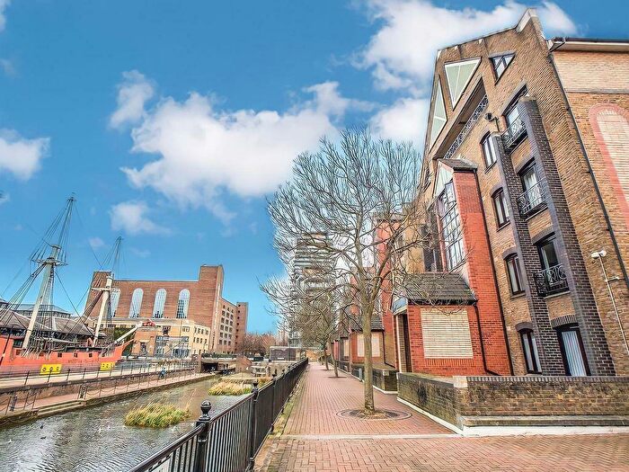 Studio To Rent In Discovery Walk, Tobacco Dock, Wapping, E1W