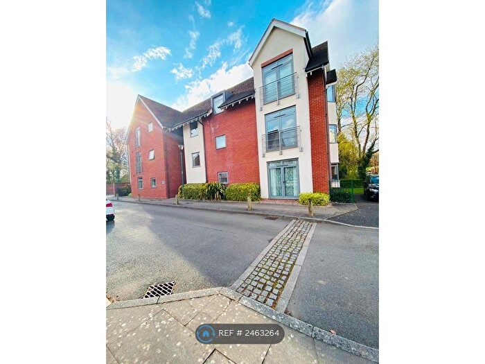 2 Bedroom Flat To Rent In Middle Park Drive, Birmingham, B31