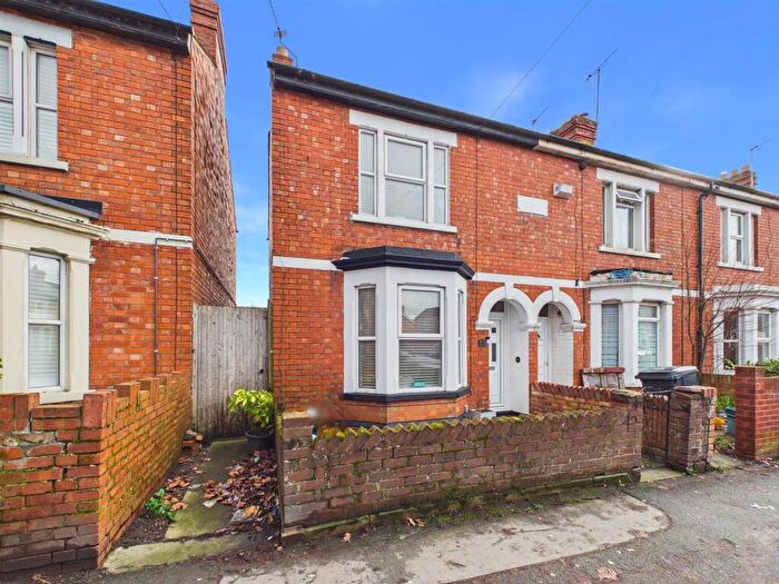 2 Bedroom End Of Terrace House For Sale In Seymour Road, Linden, Gloucester, GL1