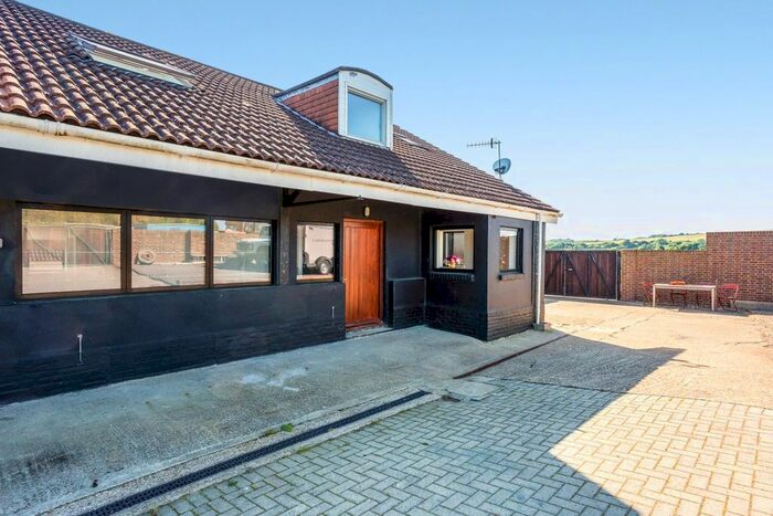 3 Bedroom Detached House To Rent In The Old Racecourse, Lewes, BN7