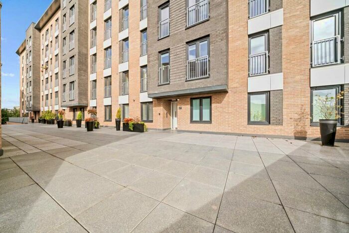 2 Bedroom Flat To Rent In Bell Street, City Centre, G4