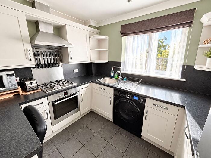 1 Bedroom Flat To Rent In Chertsey Road, Feltham, TW13