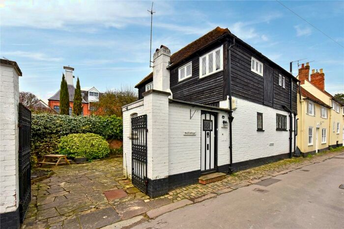 3 Bedroom Semi-Detached House To Rent In Wharfe Lane, Henley-On-Thames, Oxfordshire, RG9