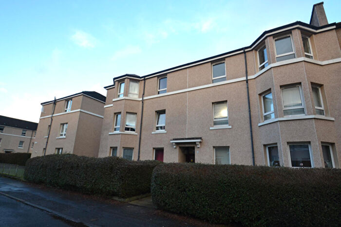 2 Bedroom Flat To Rent In Salen Street, Craigton, G52