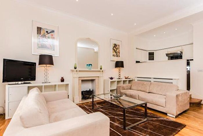 2 Bedroom Apartment To Rent In Circus Road, St John's Wood, London, NW8