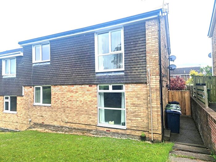 2 Bedroom Flat For Sale In Dunnock Drive, Sunniside, NE16