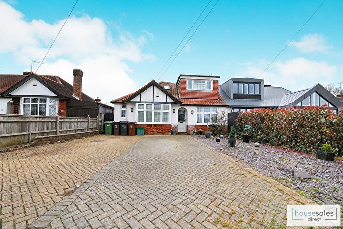 4 Bedroom Semi-Detached Bungalow For Sale In Stanley Avenue, St. Albans, AL2