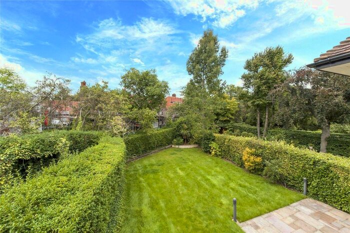 5 Bedroom Detached House To Rent In Kingsley Way, Hampstead Garden Suburb, London, N2