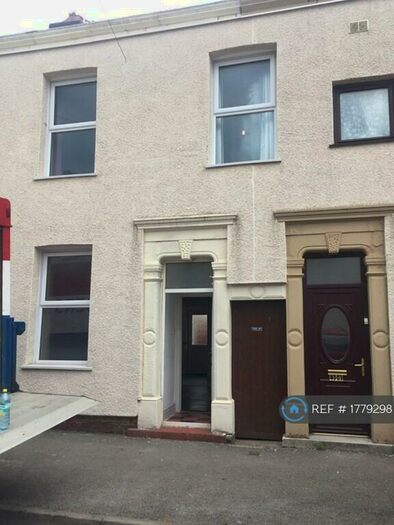 3 Bedroom Terraced House To Rent In Calverley Street, Preston, PR1