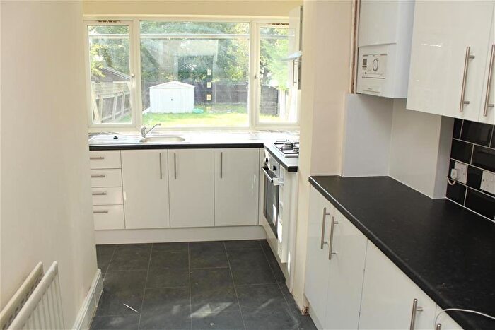 3 Bedroom Semi Detached House To Rent In Denecroft Crescent, Hillingdon, UB10