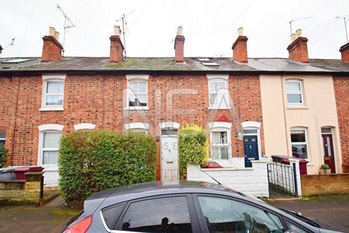 2 Bedroom Terraced House To Rent In York Road, Reading, Berkshire, RG1