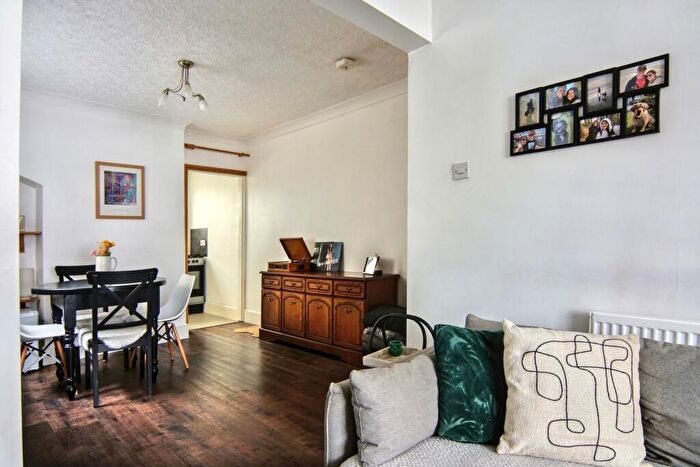 2 Bedroom Terraced House For Sale In Clinton Lane, Kenilworth, CV8