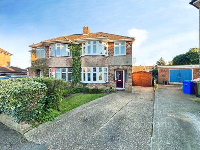 3 Bedroom Semi Detached House For Sale In Orchard Gardens, Aldershot, Hampshire, GU12