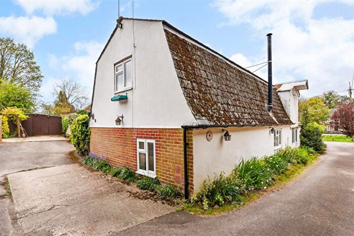 3 Bedroom House For Sale In Primrose Hill, Appleshaw, Andover, SP11