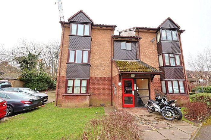 Studio For Sale In Pasteur Close, London, NW9