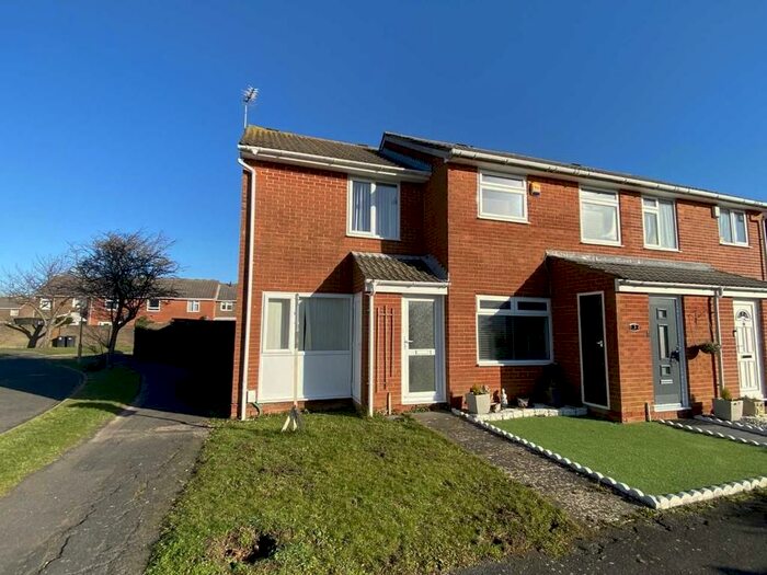 2 Bedroom End Of Terrace House To Rent In Hawthorn Walk, Lee-On-The-Solent, PO13