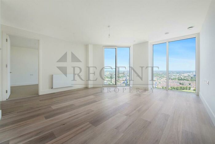 2 Bedroom Apartment To Rent In Hale Works, Daneland Walk, N17