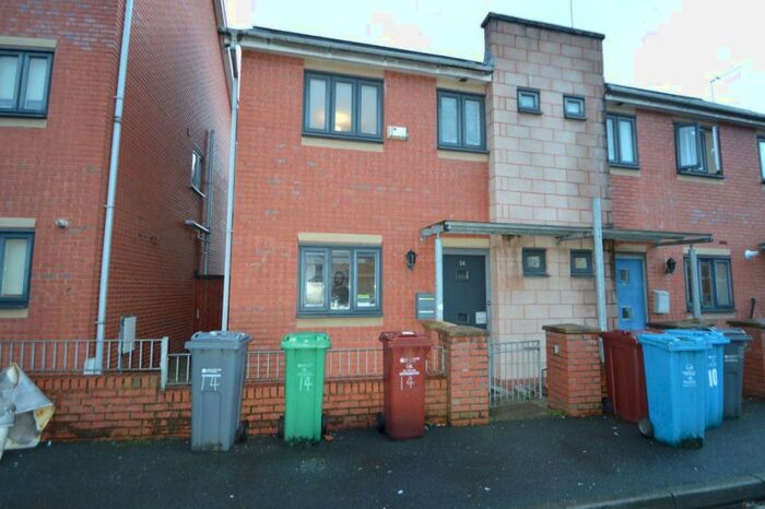 3 Bedroom House To Rent In Reilly Street, Manchester, M15