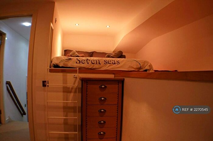 2 Bedroom Flat To Rent In Albion Street, Glasgow, G1