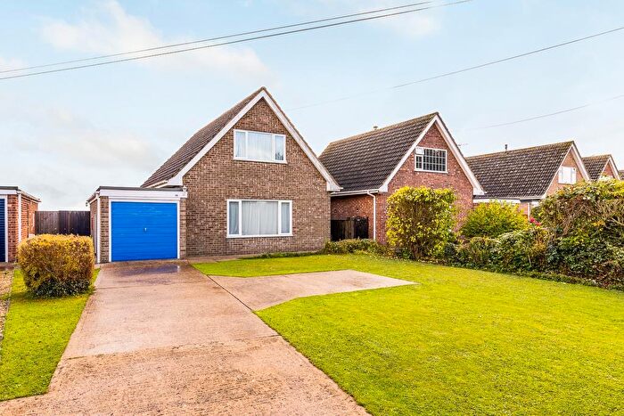 2 Bedroom Detached Bungalow For Sale In Broadgate, Weston, PE12