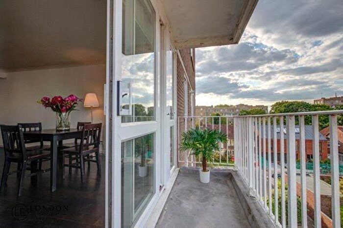 2 Bedroom Apartment To Rent In Blair Court, Boundary Road, London, NW8