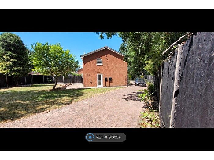 3 Bedroom Semi-Detached House To Rent In Maplewell Drive, Leicester, LE4