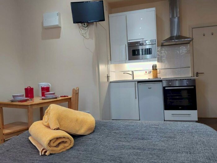 1 Bedroom Flat To Rent In Cranhurst Road, London, NW2