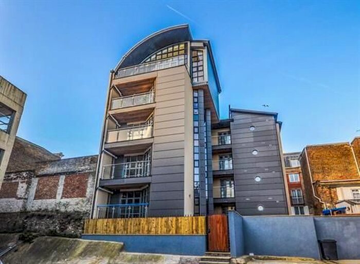 2 Bedroom Flat To Rent In Cliff Street, Ramsgate, CT11