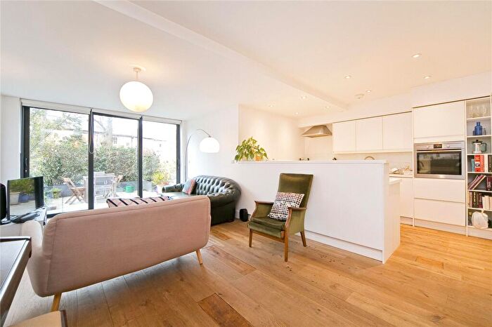 2 Bedroom Apartment To Rent In Highbury Hill, Highbury, London, N5